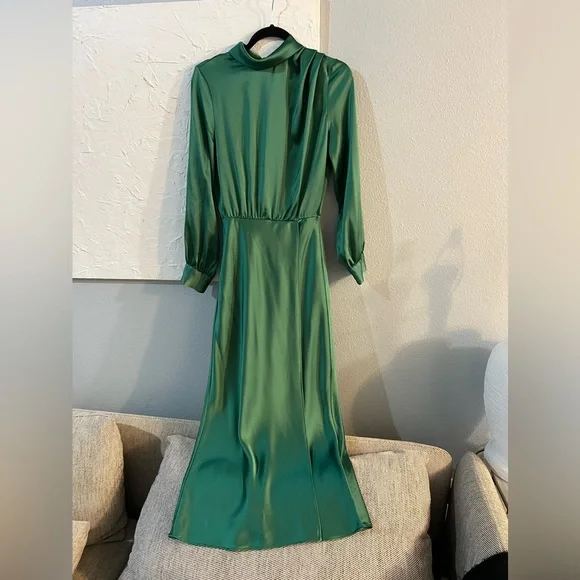 ZARA GREEN SATIN MIDI DRESS - Picture 2 of 10